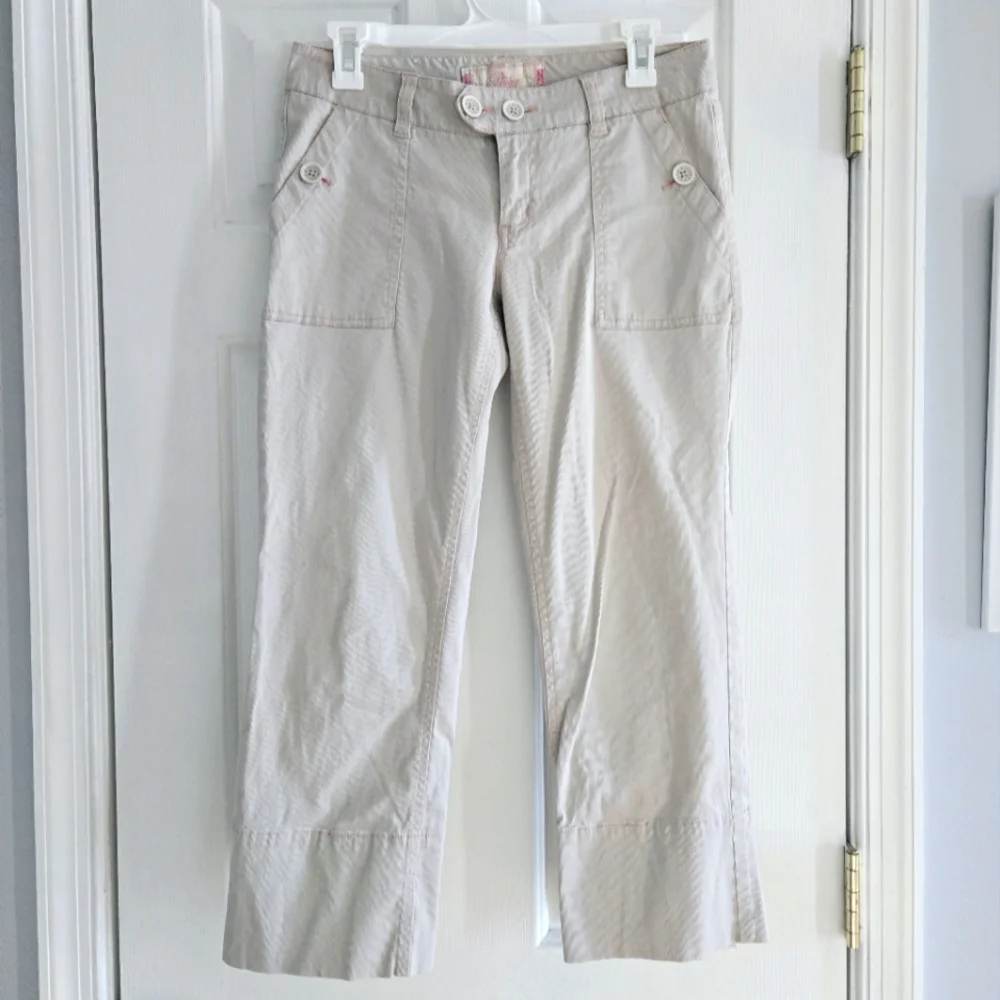 Plugg Size 9 Stylish Vintage Beige Cropped Pants